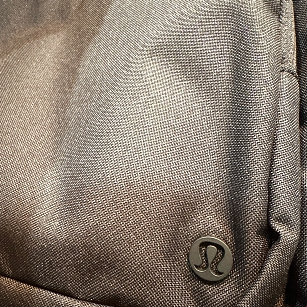Black Everywhere Backpack tech canvas lulu brand new - Picture 3 of 6